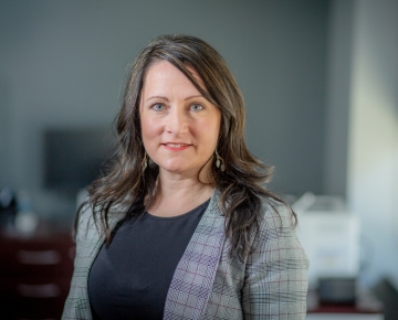 Renai Foltz Headshot